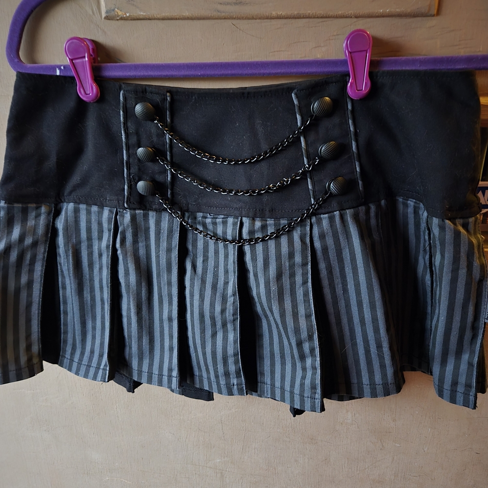 Size Large Tripp NYC Black & Gray Pinstripe Mini Skirt with Chains